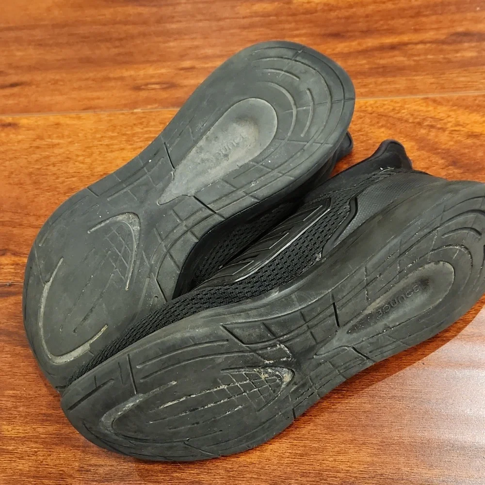 Adidas Bounce Shoes size 8.5